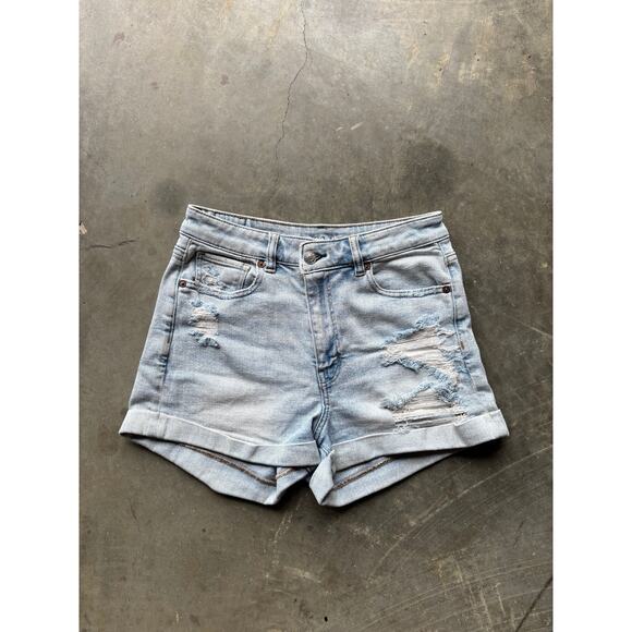 American Eagle Mom Jean Short Stretch Women's Size 4 Light Wash Cuffed - Picture 2 of 7
